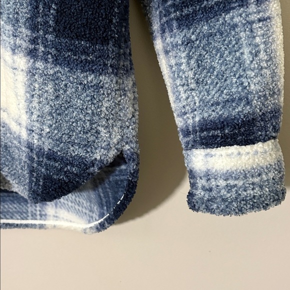 Abercrombie and Fitch A&F Blue Plaid Soft Sherpa Shacket Jacket Coat Size S - Picture 7 of 10